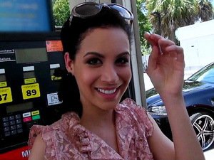 Ailek Flashed Her Pussy At A Gasstation