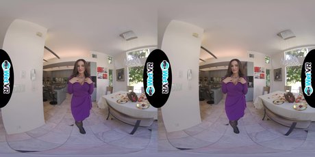 Busty Lady Lisa Ann In Virtual Reality Fuck Scene